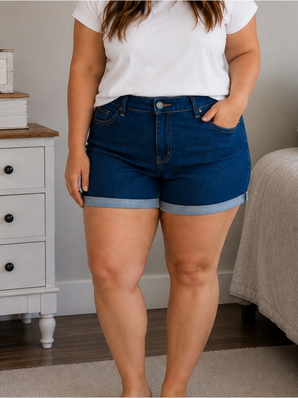 Old Navy WOW Denim Bermuda Shorts Size 16 NWT Mid Rise